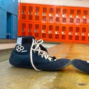 These are Rudis Samurais size 9.5 with box